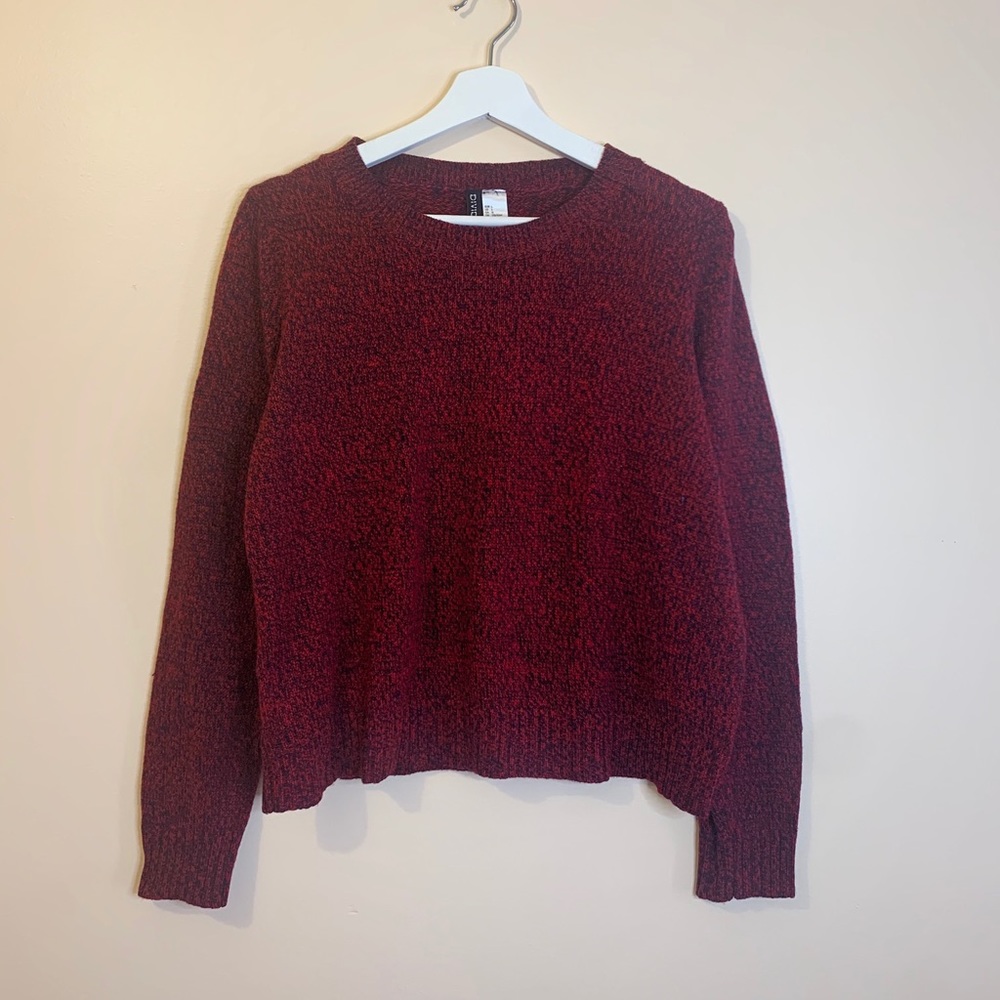 H&M knitted black and maroon long sleeves